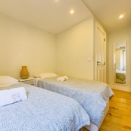 Apartament Mouraria Smart Lizbona